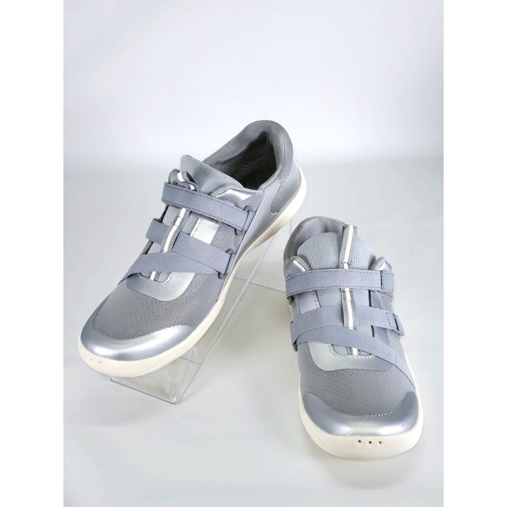 NWOB Land's End Women's Silver Metallic  Polyester Water Shoes Size 7.5 1427